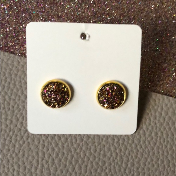 Handmade studs - Picture 1 of 1